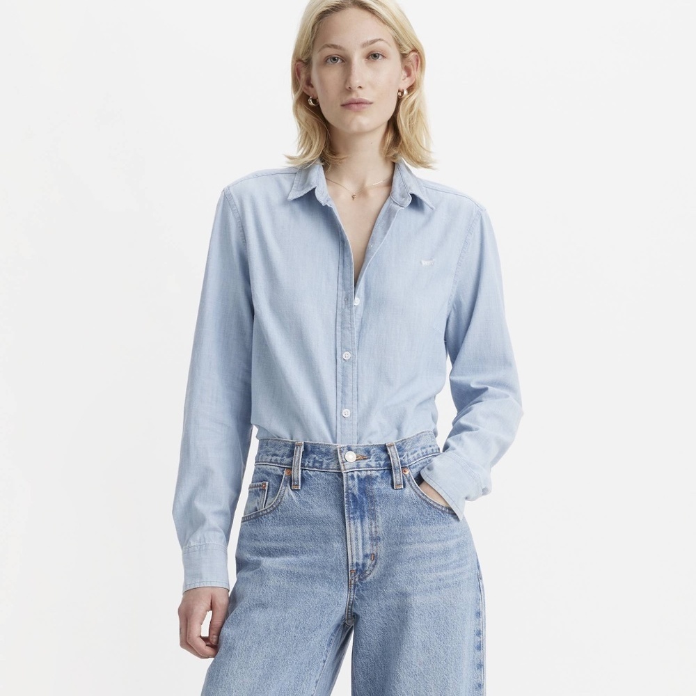 Free with Purchase Levi's Long Sleeve Denim Button Down Size XS